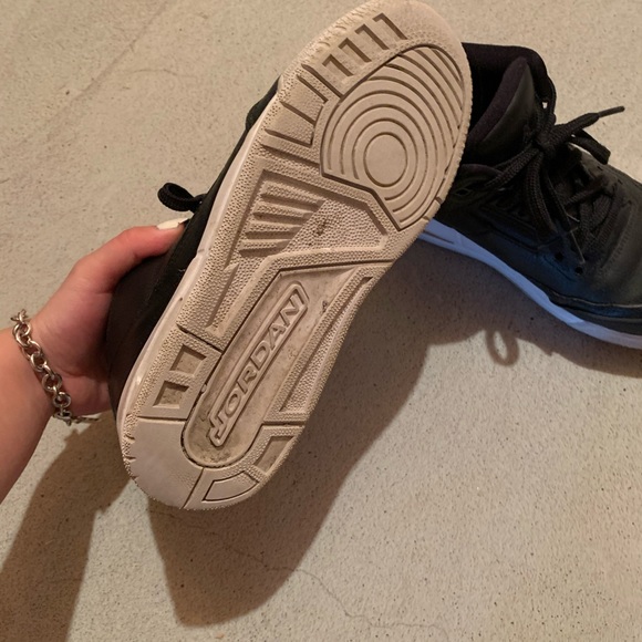 Jordan 3 Cyber Monday - Picture 2 of 4